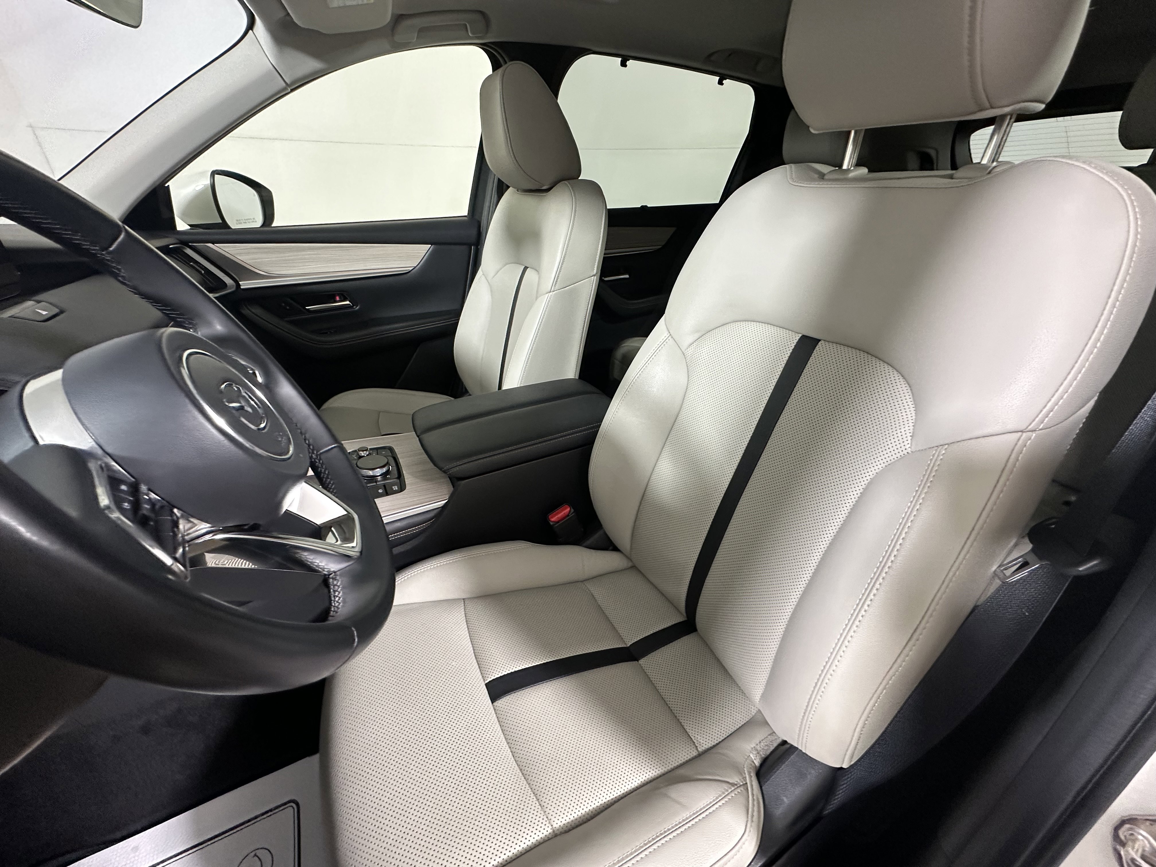 Used 2024 MAZDA CX-90 3.3 Turbo w/ Preferred Plus image 9