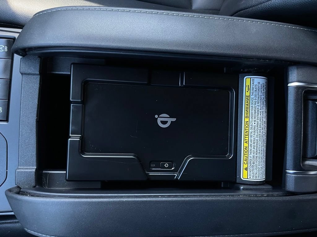 Used 2020 Toyota Highlander XLE FWD image 19