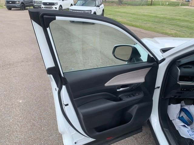 Used 2024 Toyota Grand Highlander Limited image 12