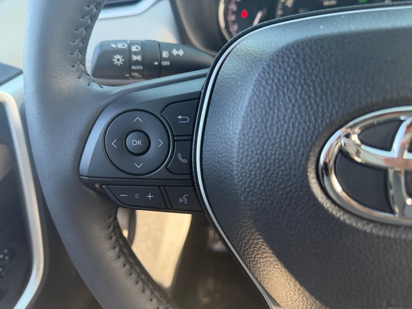 Certified 2025 Toyota RAV4 XLE Premium w/ Weather Package AWD/4WD image 20