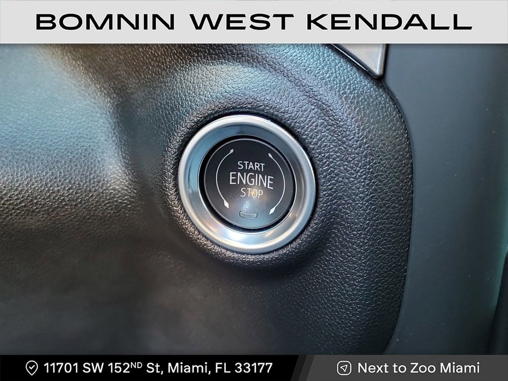 Used 2025 Chevrolet Silverado 2500 Custom w/ Custom Value Package image 16