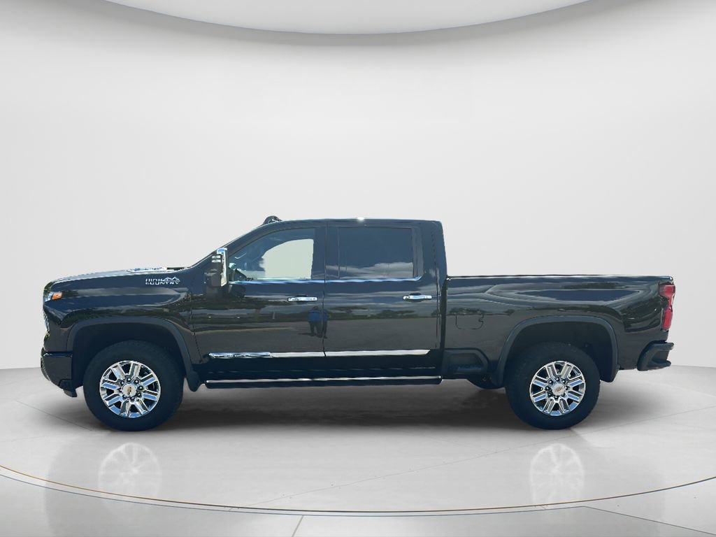 Used 2024 Chevrolet Silverado 2500 High Country w/ High Country Premium Package AWD/4WD image 9