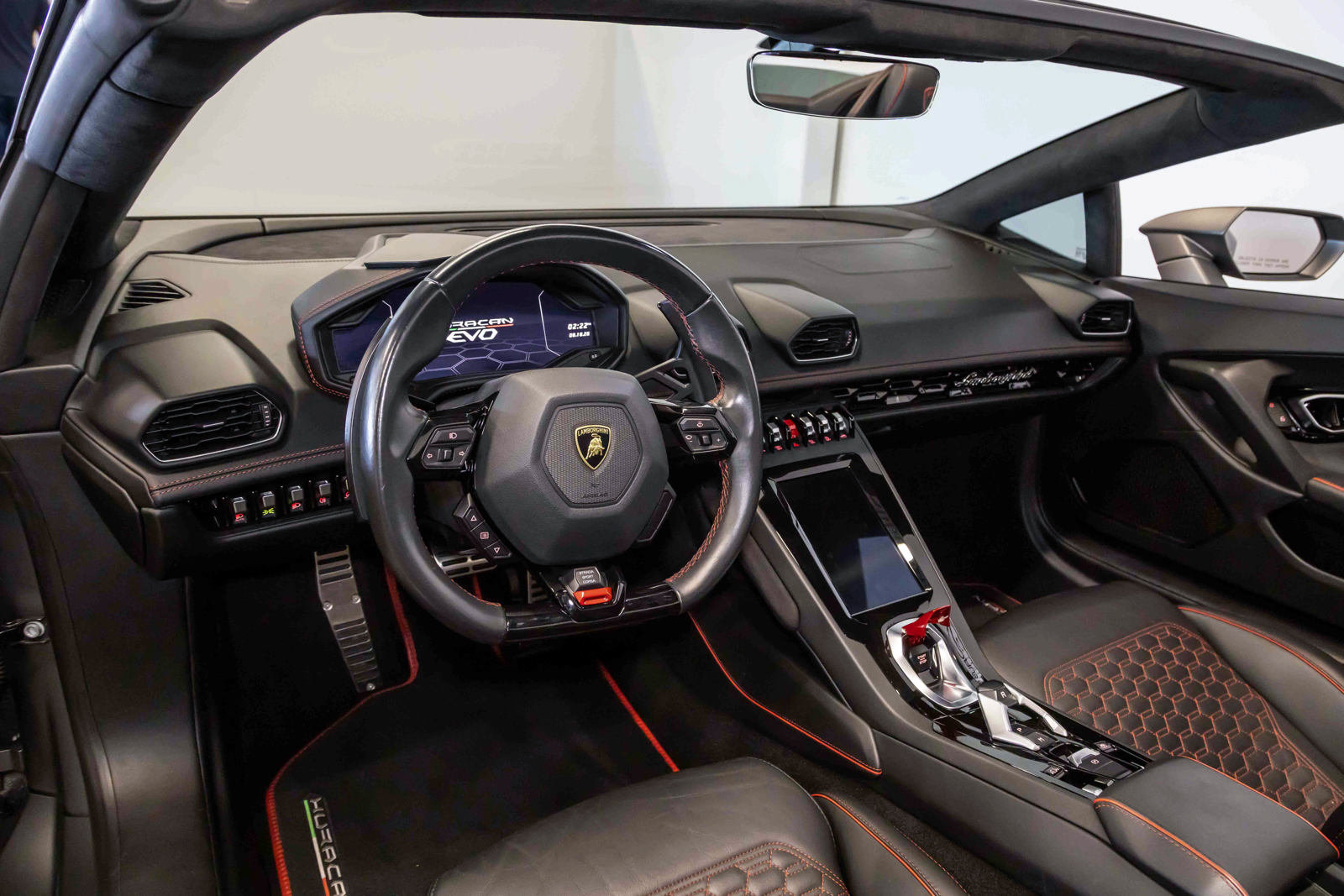 Used 2021 Lamborghini Huracan EVO RWD image 34