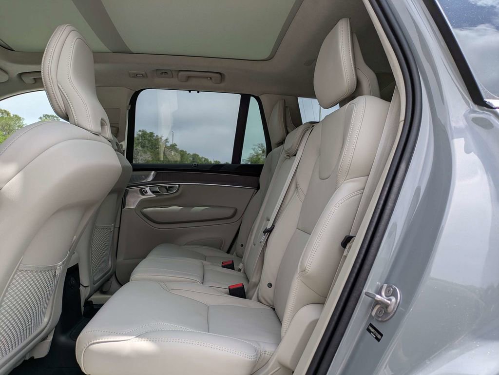New 2026 Volvo XC90 T8 Ultra w/ Lounge Package image 17