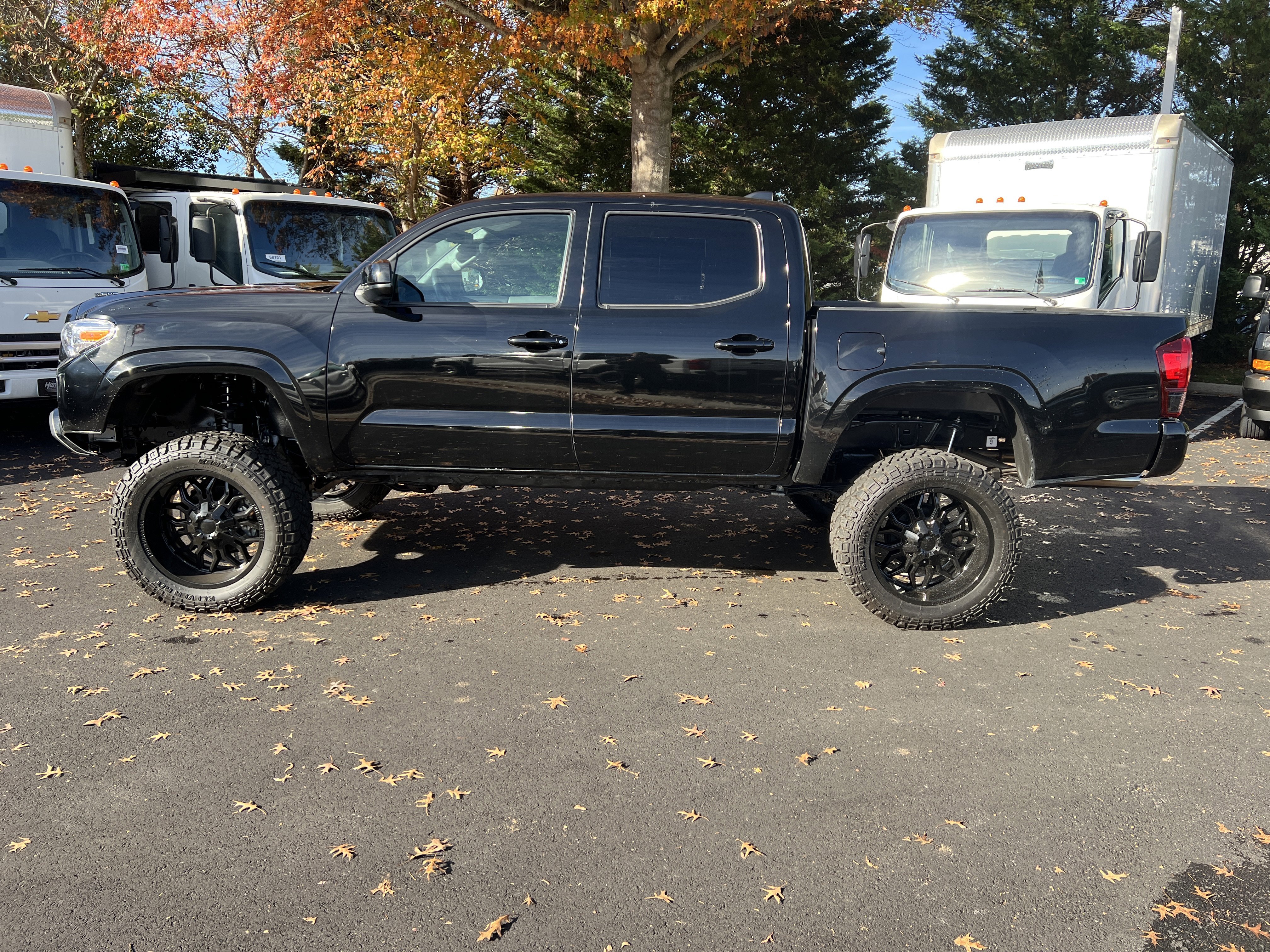 Used 2023 Toyota Tacoma SR image 7