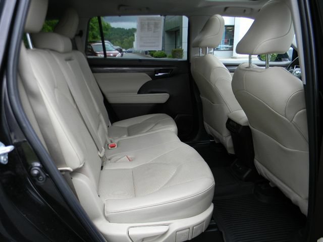 Used 2022 Toyota Highlander Limited AWD/4WD image 28