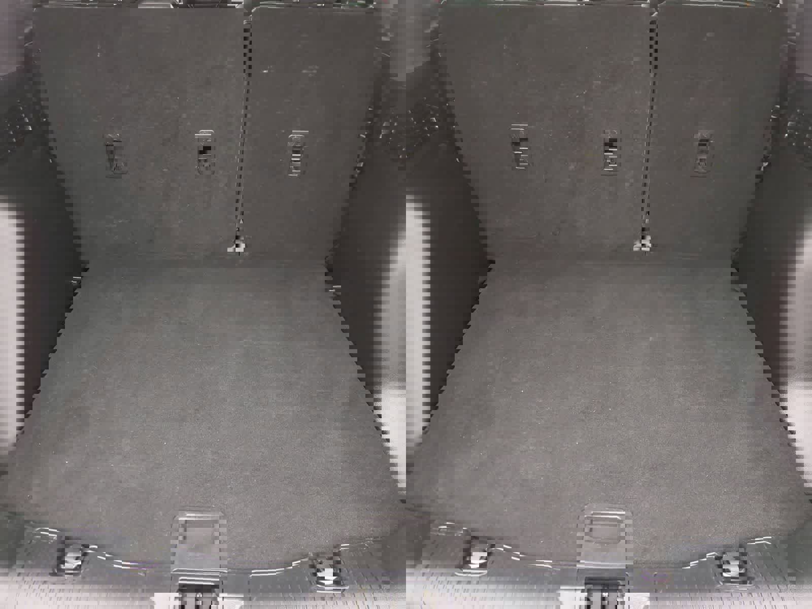 Used 2022 Ford Escape SEL w/ SEL Stealth AWD Package image 35