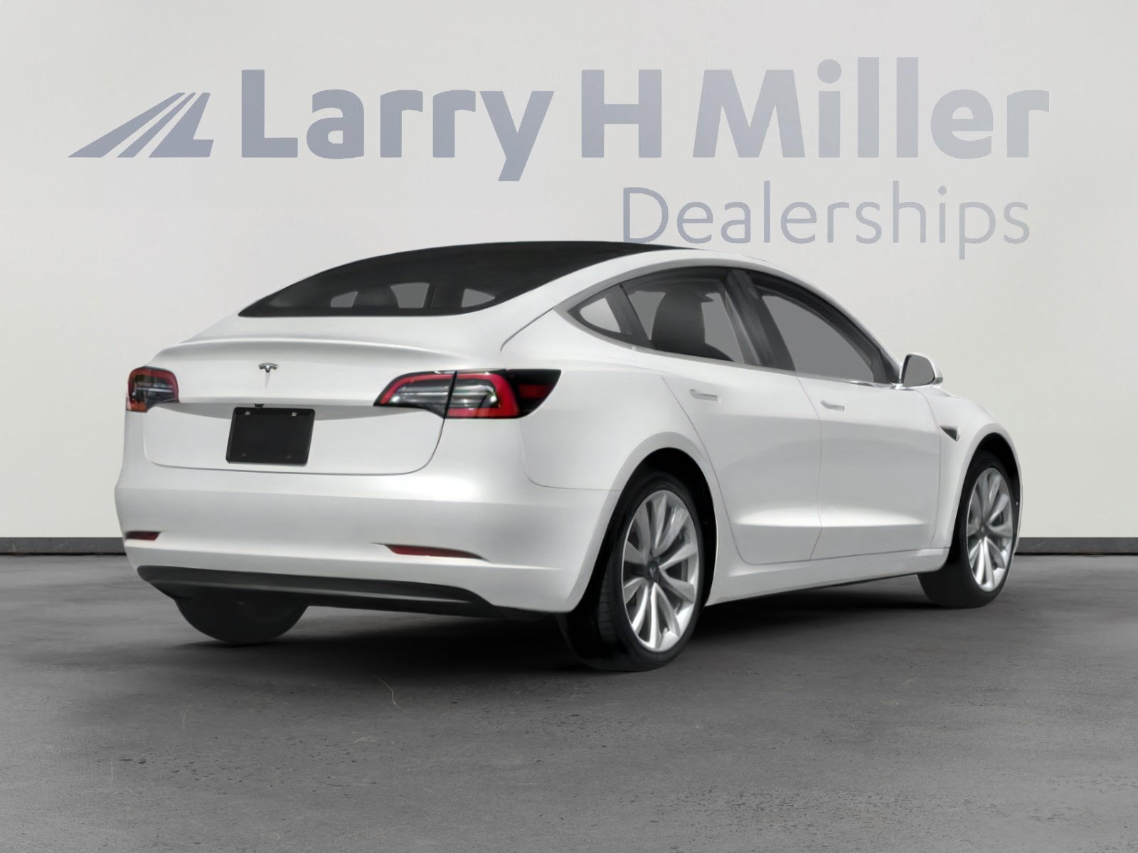Used 2018 Tesla Model 3 Long Range AWD/4WD image 2