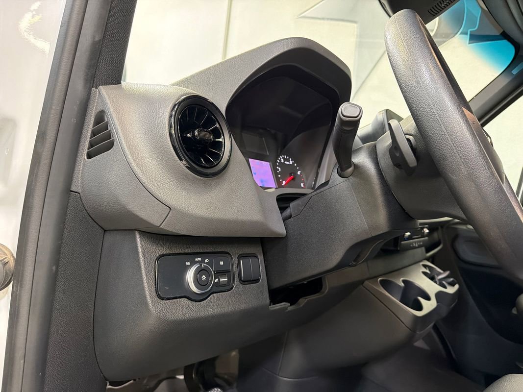 Used 2020 Mercedes-Benz Sprinter 2500 image 15