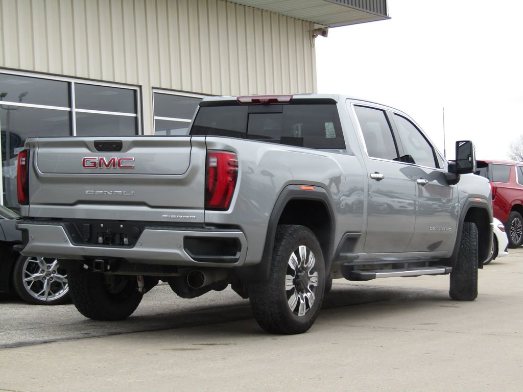Used 2025 GMC Sierra 2500 Denali w/ Technology Package image 3
