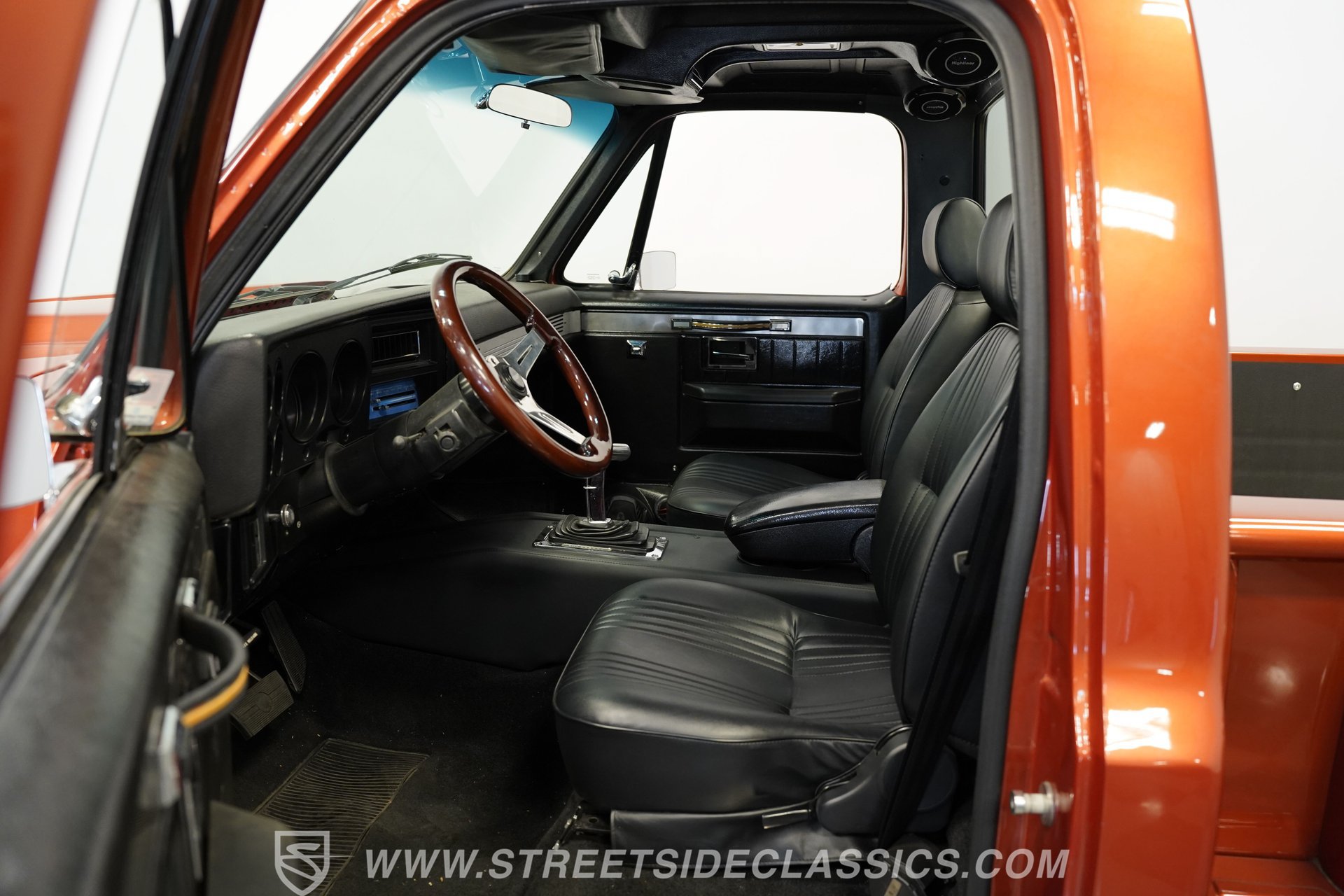 Used 1987 Chevrolet Silverado 1500 1500 RWD image 3