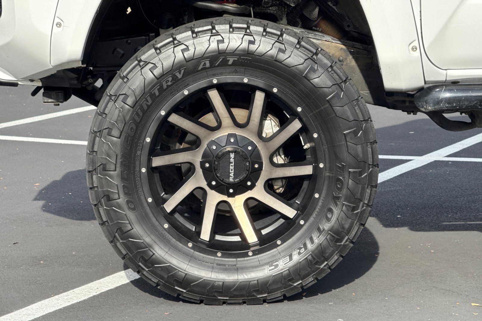 Used 2018 Toyota Tacoma SR image 34