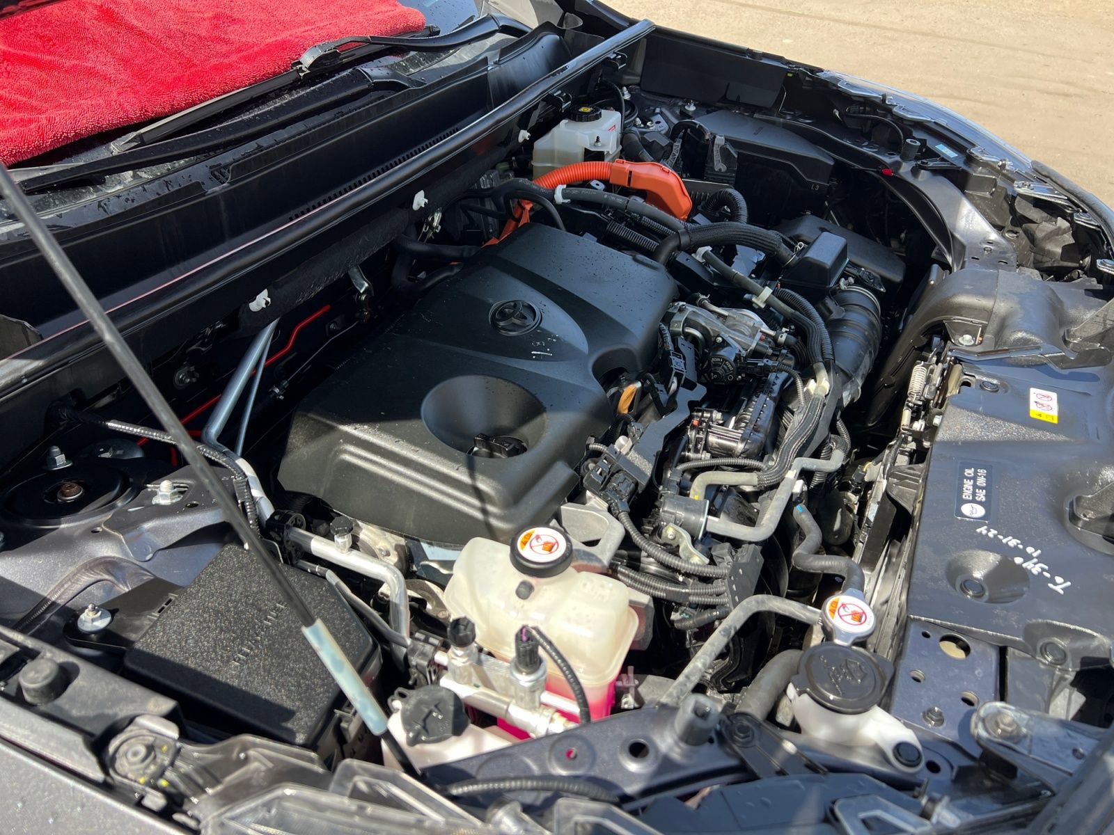 Used 2019 Toyota RAV4 LE w/ Carpet Mat Package image 31