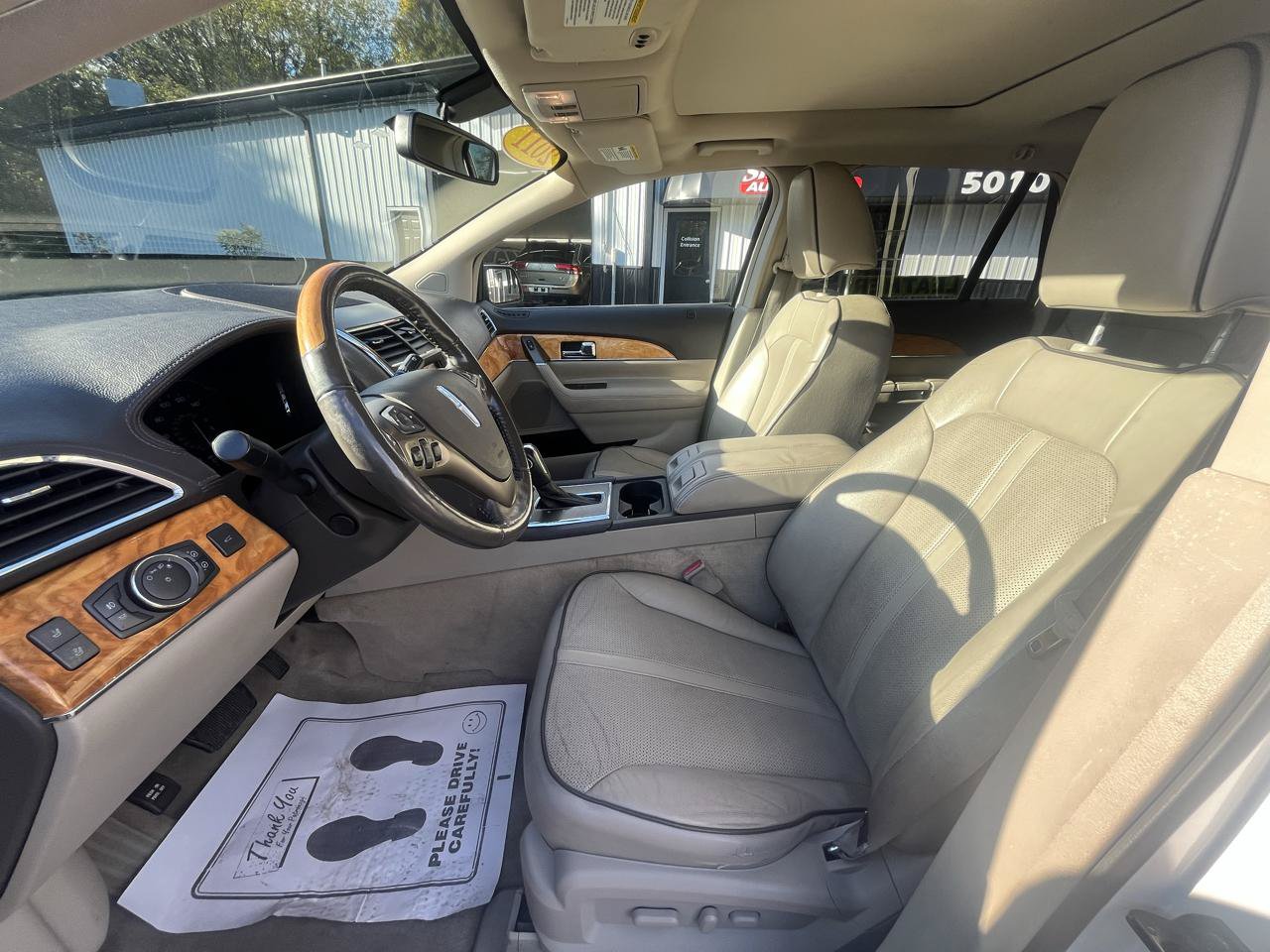 Used 2011 Lincoln MKX AWD w/ Sight & Sound Pkg image 14