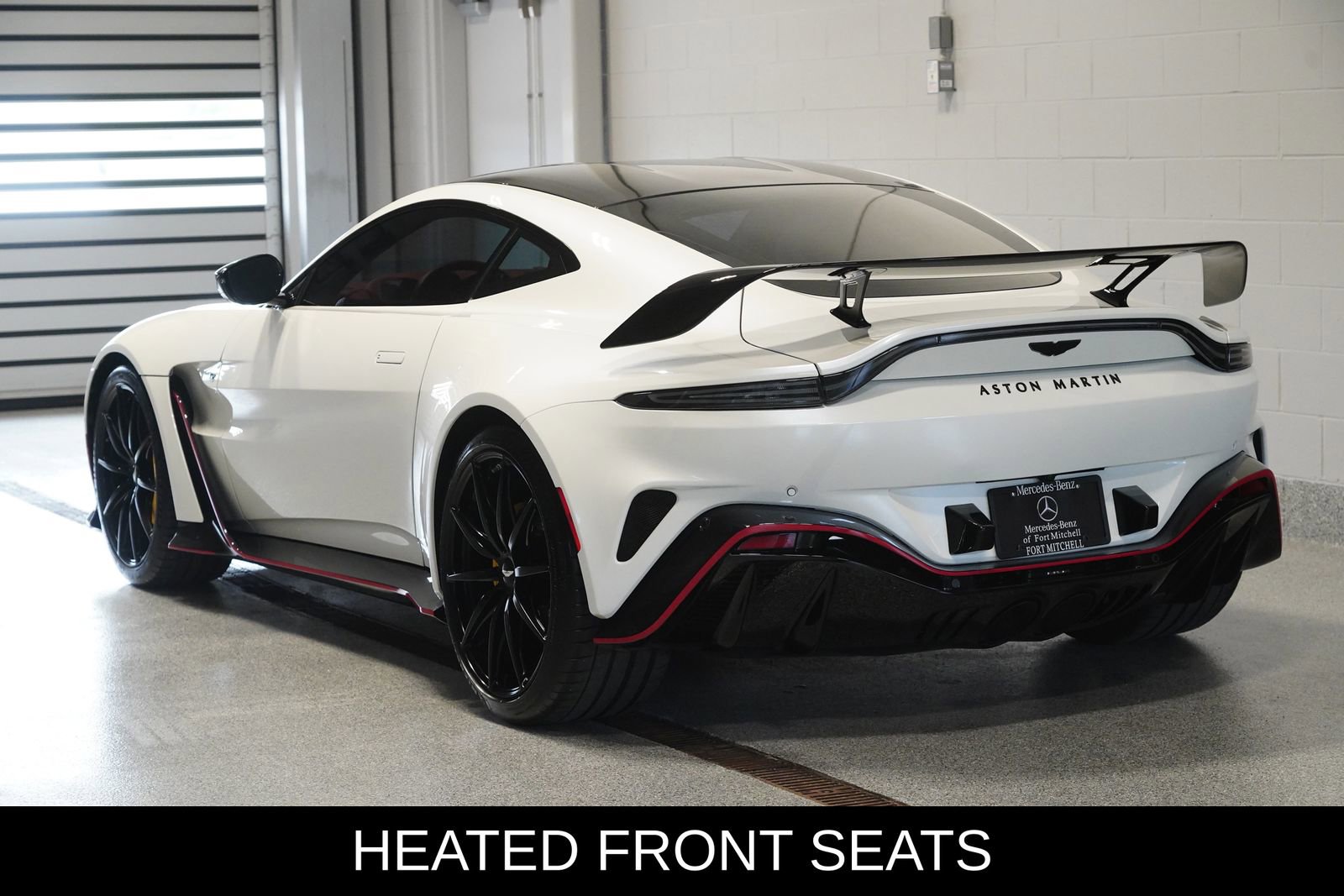 Used 2023 Aston Martin V12 Vantage RWD image 4