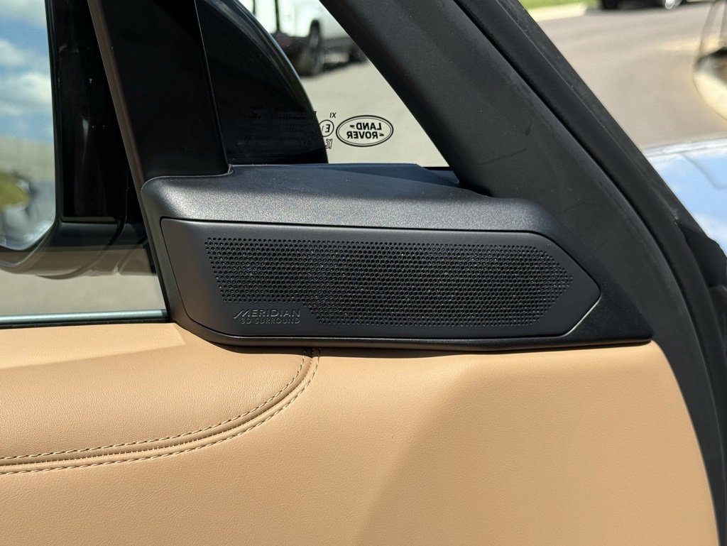 New 2025 Land Rover Range Rover SE image 15