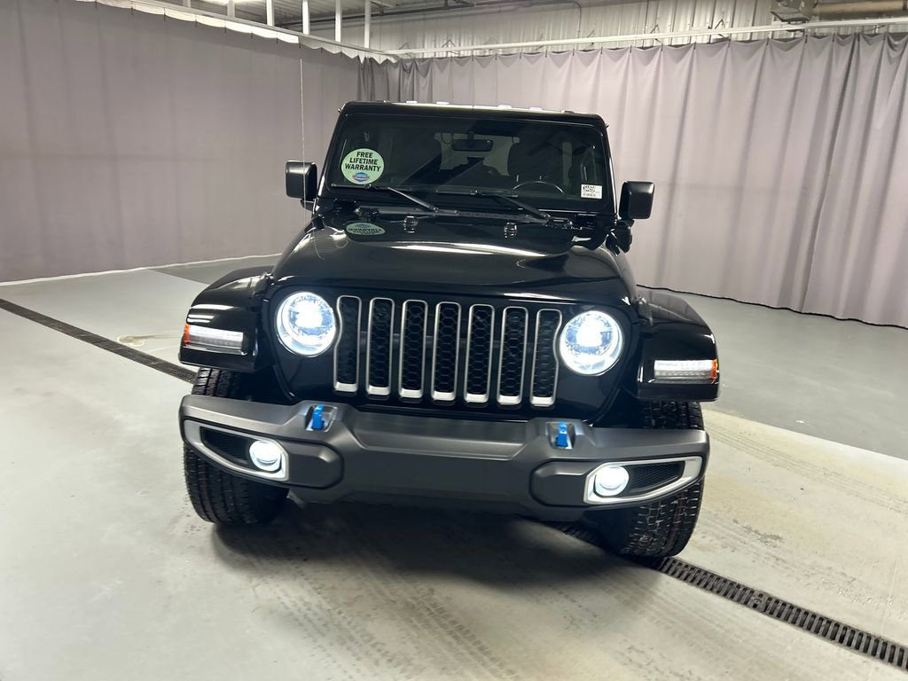 Used 2023 Jeep Wrangler Unlimited Sahara w/ Cold Weather Group image 2