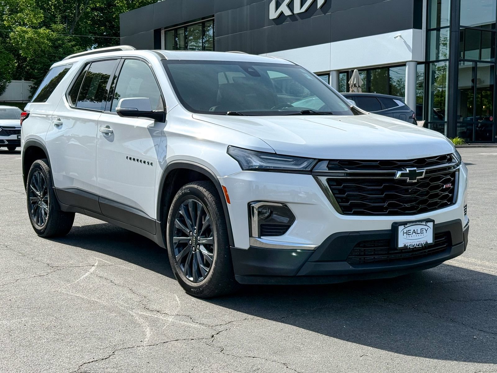Used 2023 Chevrolet Traverse RS