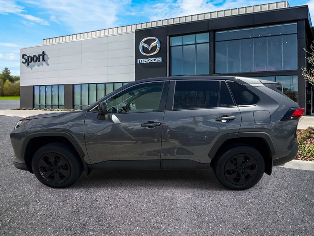 Used 2024 Toyota RAV4 LE FWD image 7
