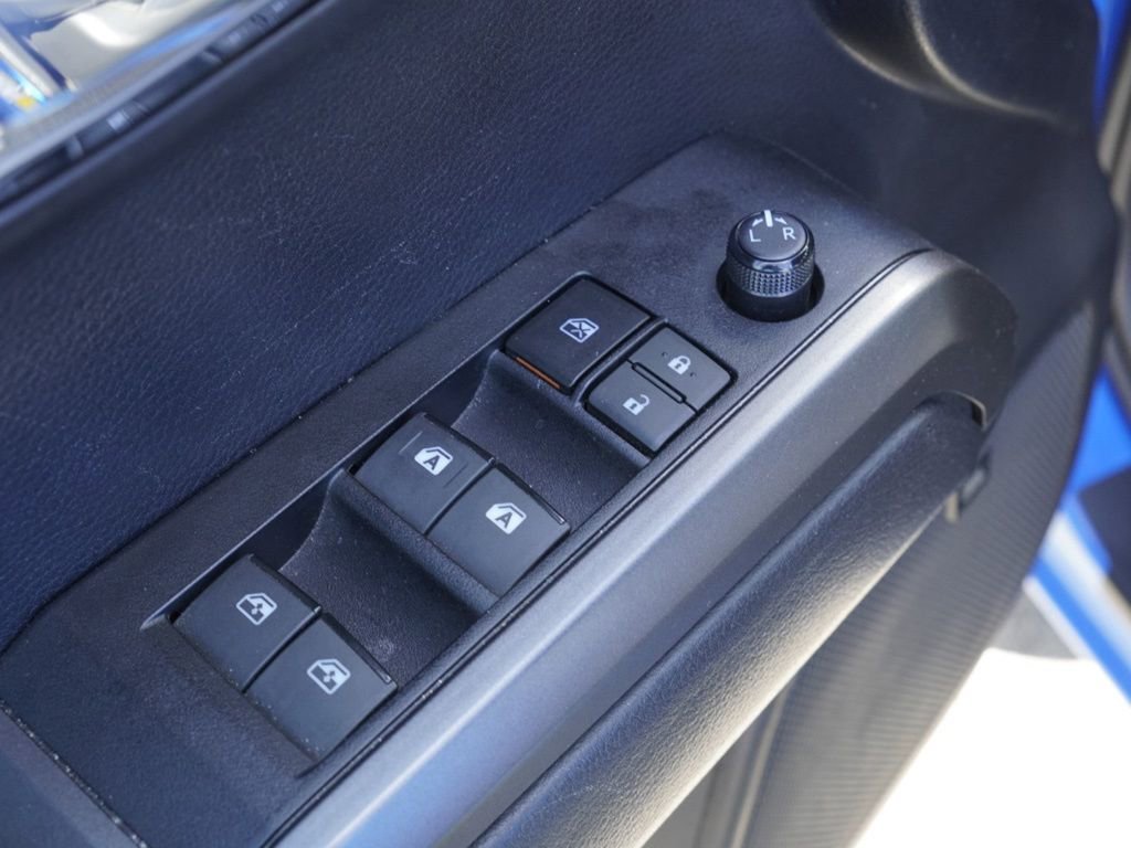 Used 2021 Toyota Tacoma TRD Off-Road w/ TRD Premium Off Road Package AWD/4WD image 9