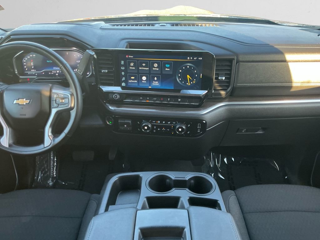 Used 2025 Chevrolet Silverado 1500 LT image 10