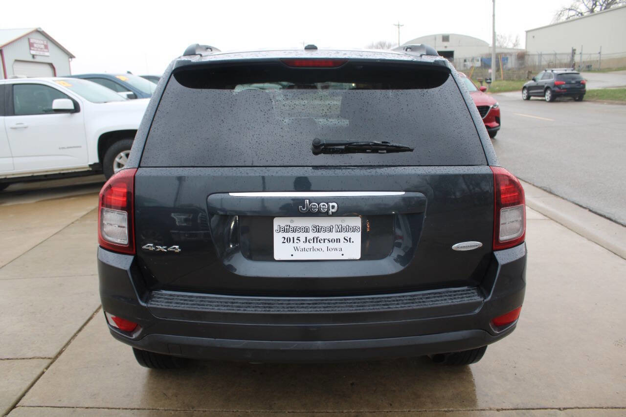 Used 2014 Jeep Compass Latitude AWD/4WD image 2