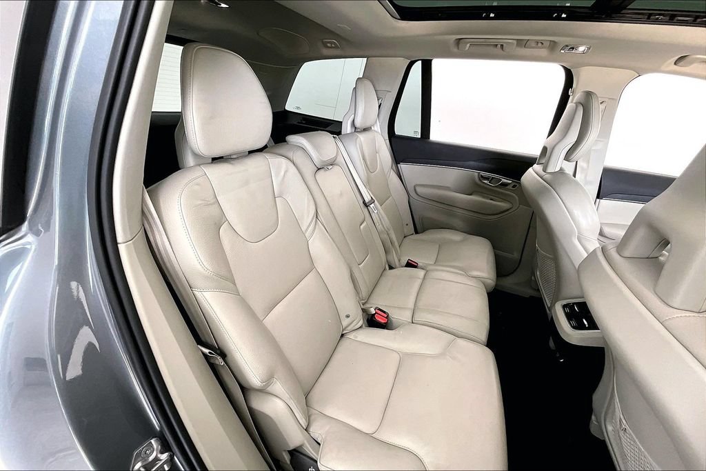 Used 2020 Volvo XC90 T5 Momentum w/ Protection Package Premier AWD/4WD image 32