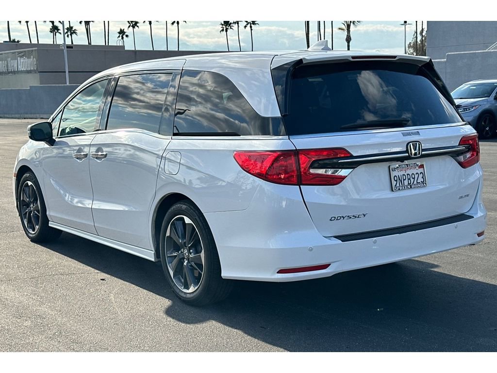 Used 2024 Honda Odyssey Elite image 3