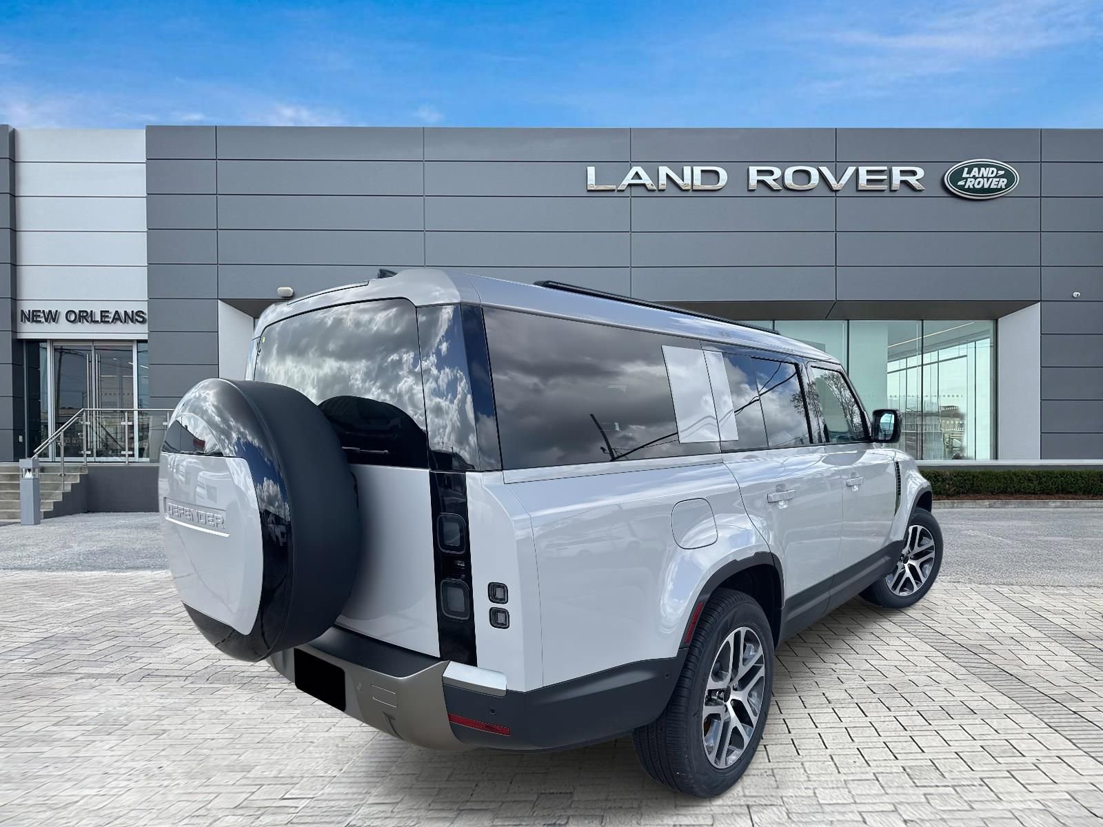 New 2026 Land Rover Defender 130 S image 5