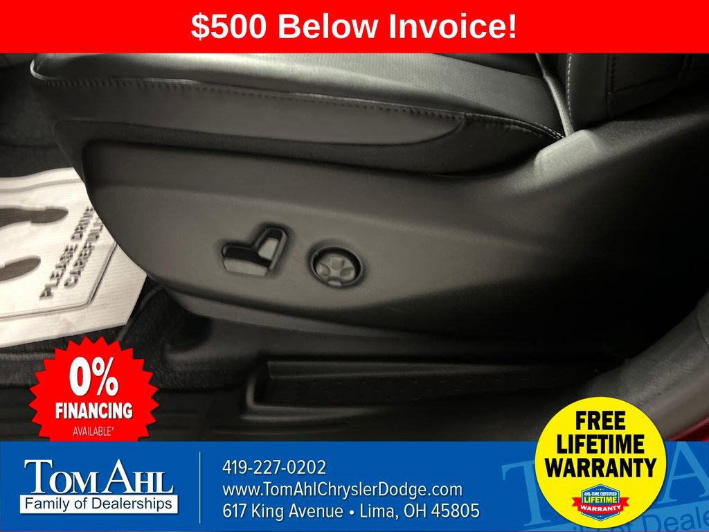 New 2026 Chrysler Pacifica Select image 11