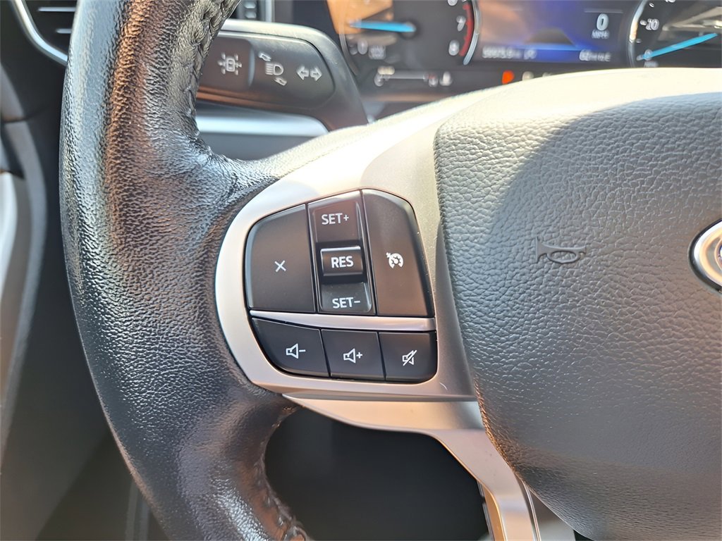Used 2022 Ford Explorer XLT w/ Equipment Group 202A image 18