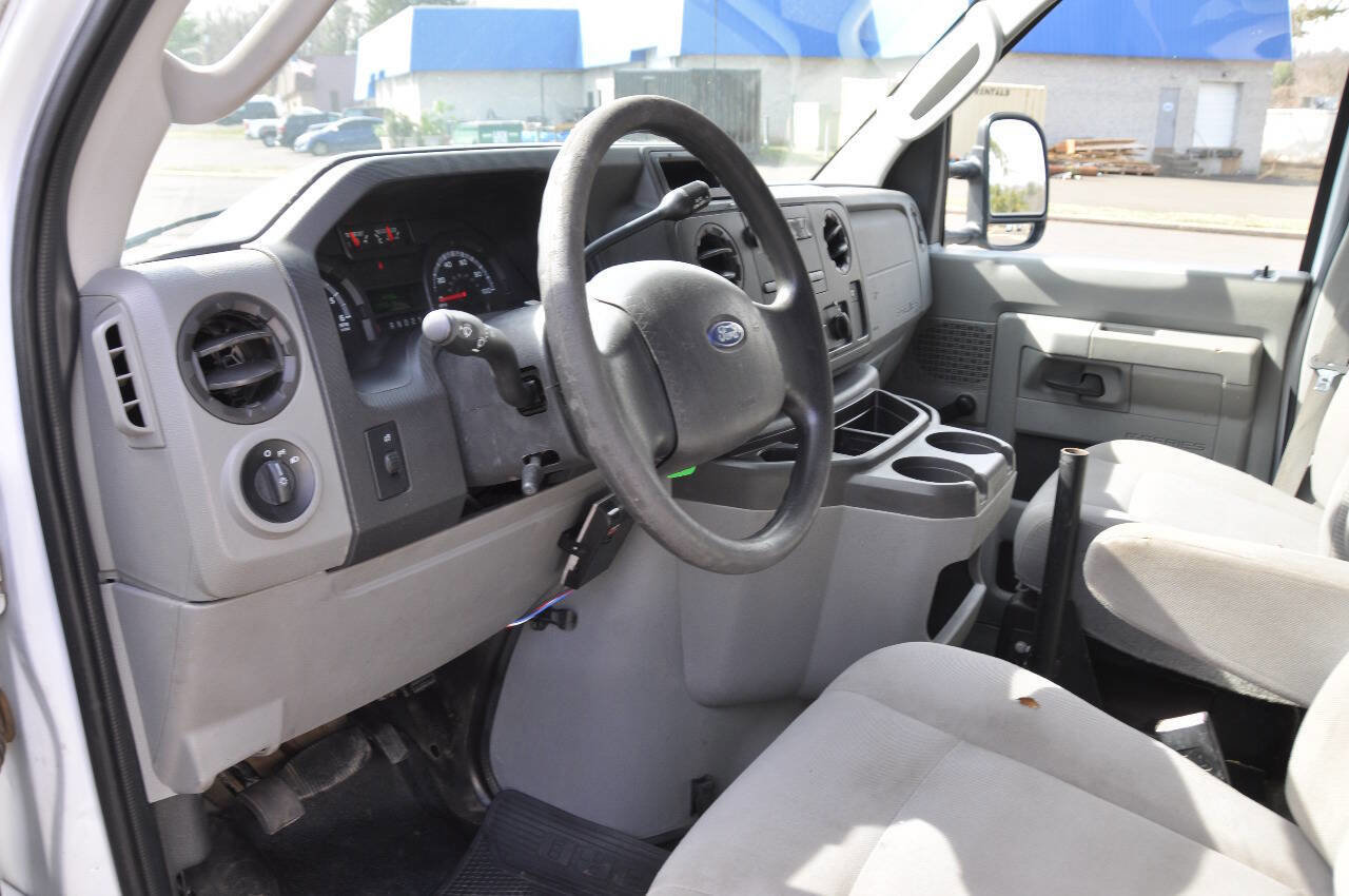 Used 2013 Ford E-250 and Econoline 250 RWD image 18