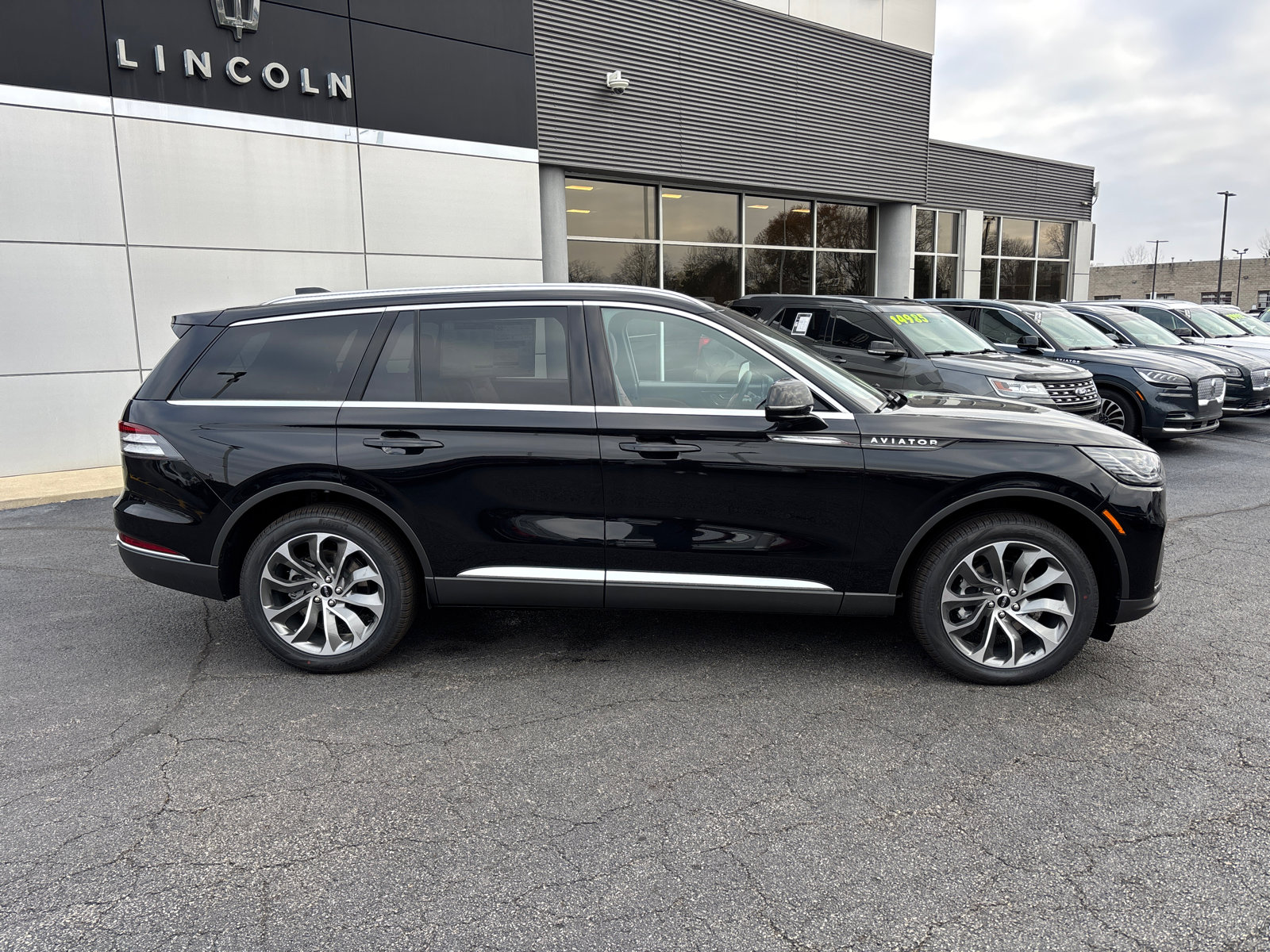 New 2025 Lincoln Aviator Reserve w/ Illumination Package image 8