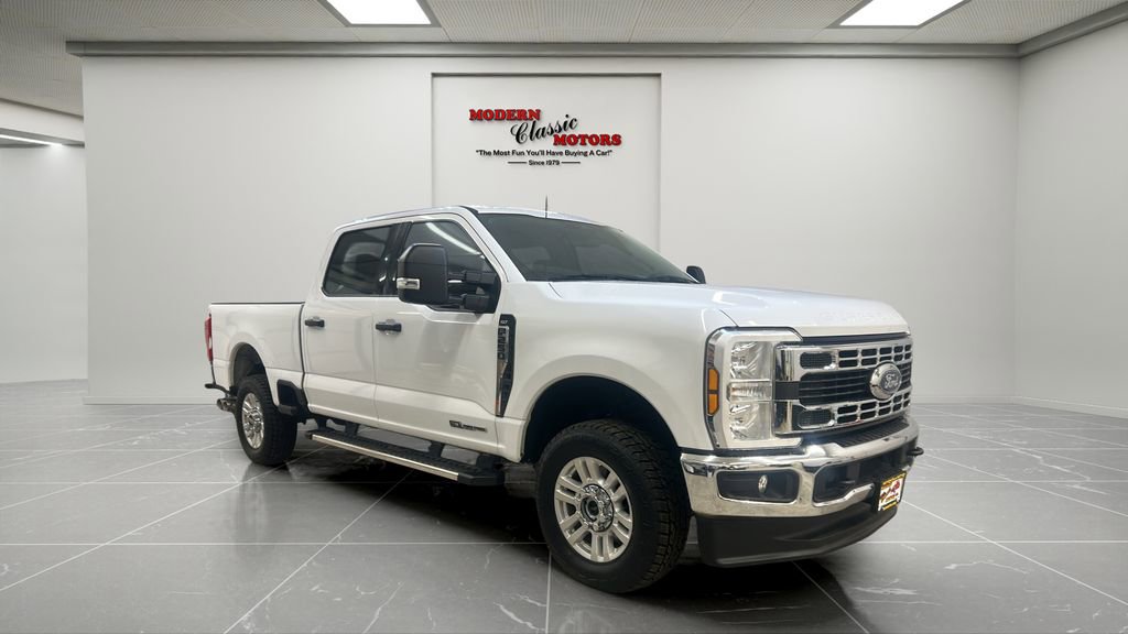 Used 2024 Ford F250 XLT image 1