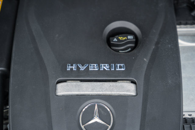 Used 2019 Mercedes-Benz GLC 350e 4MATIC w/ Premium Package image 21
