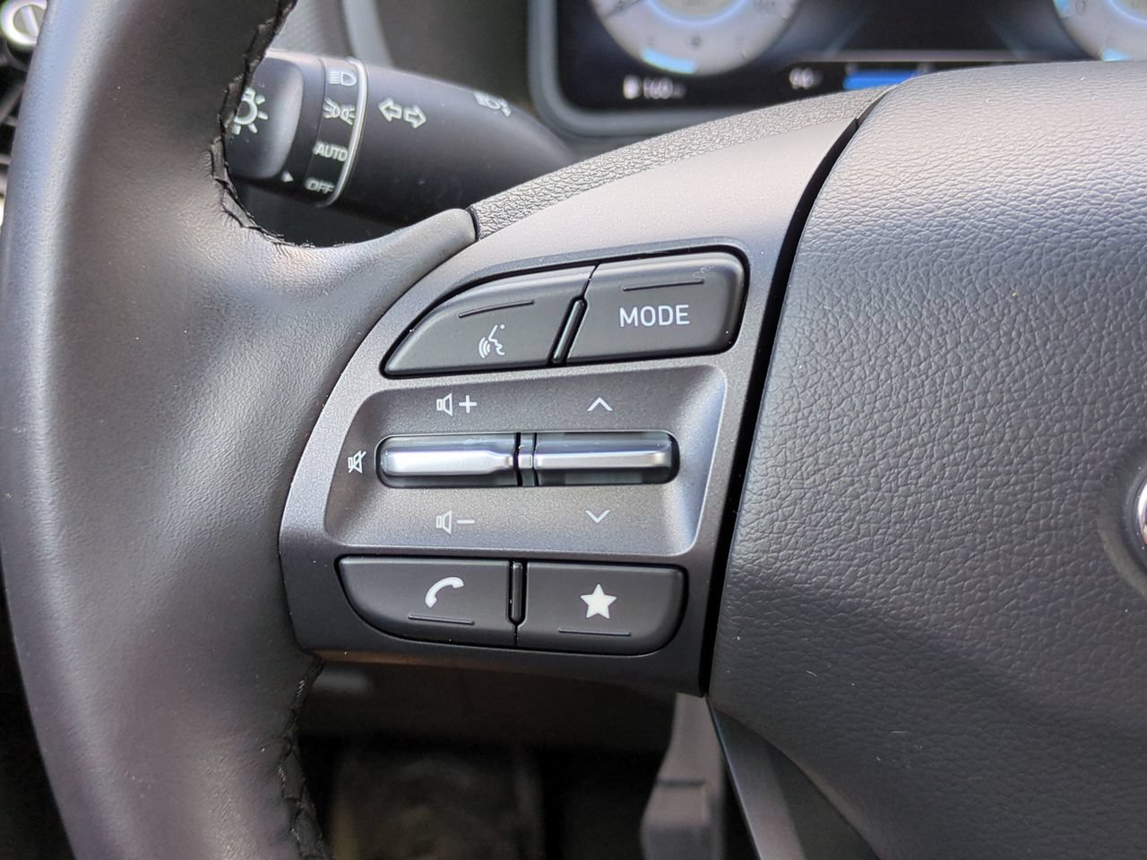 Used 2022 Hyundai Kona Limited FWD image 26