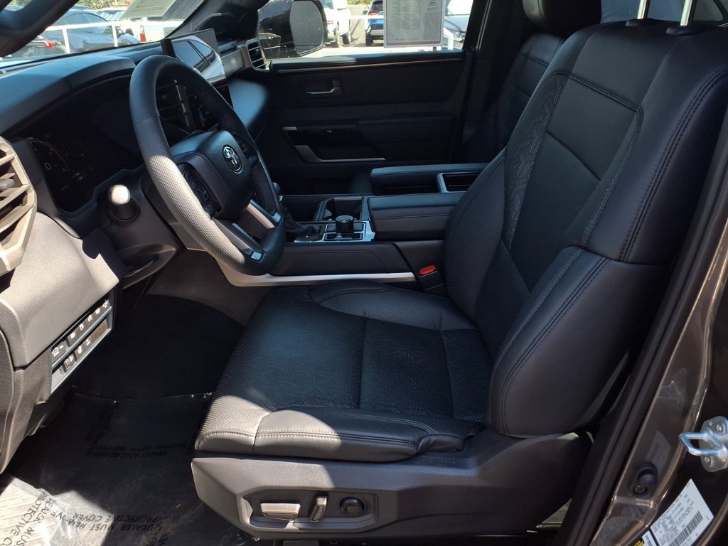 Certified 2025 Toyota Tundra Limited AWD/4WD image 18