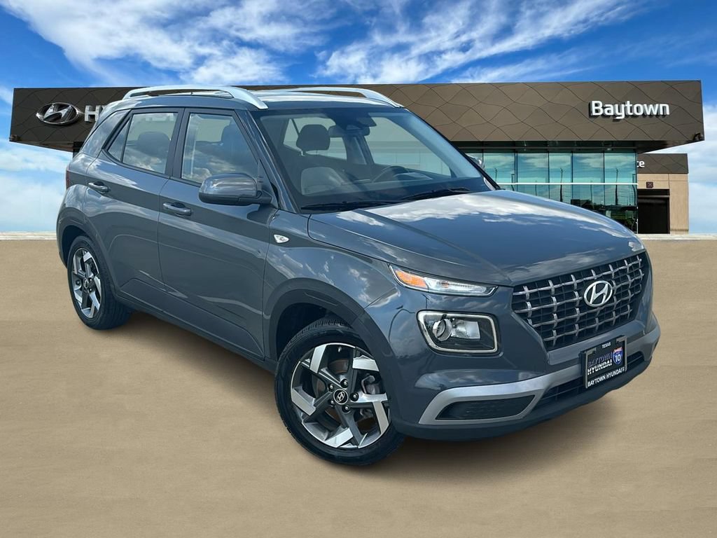 Used 2025 Hyundai Venue SEL FWD image 1