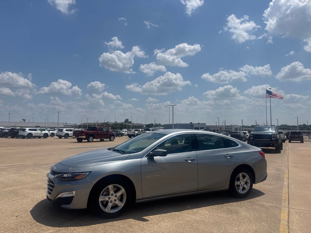 Used 2025 Chevrolet Malibu LS FWD image 10