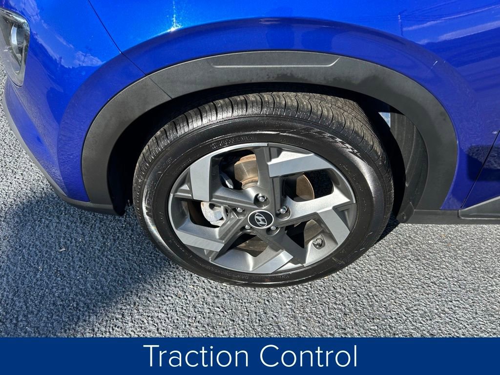 Used 2024 Hyundai Venue SEL image 14