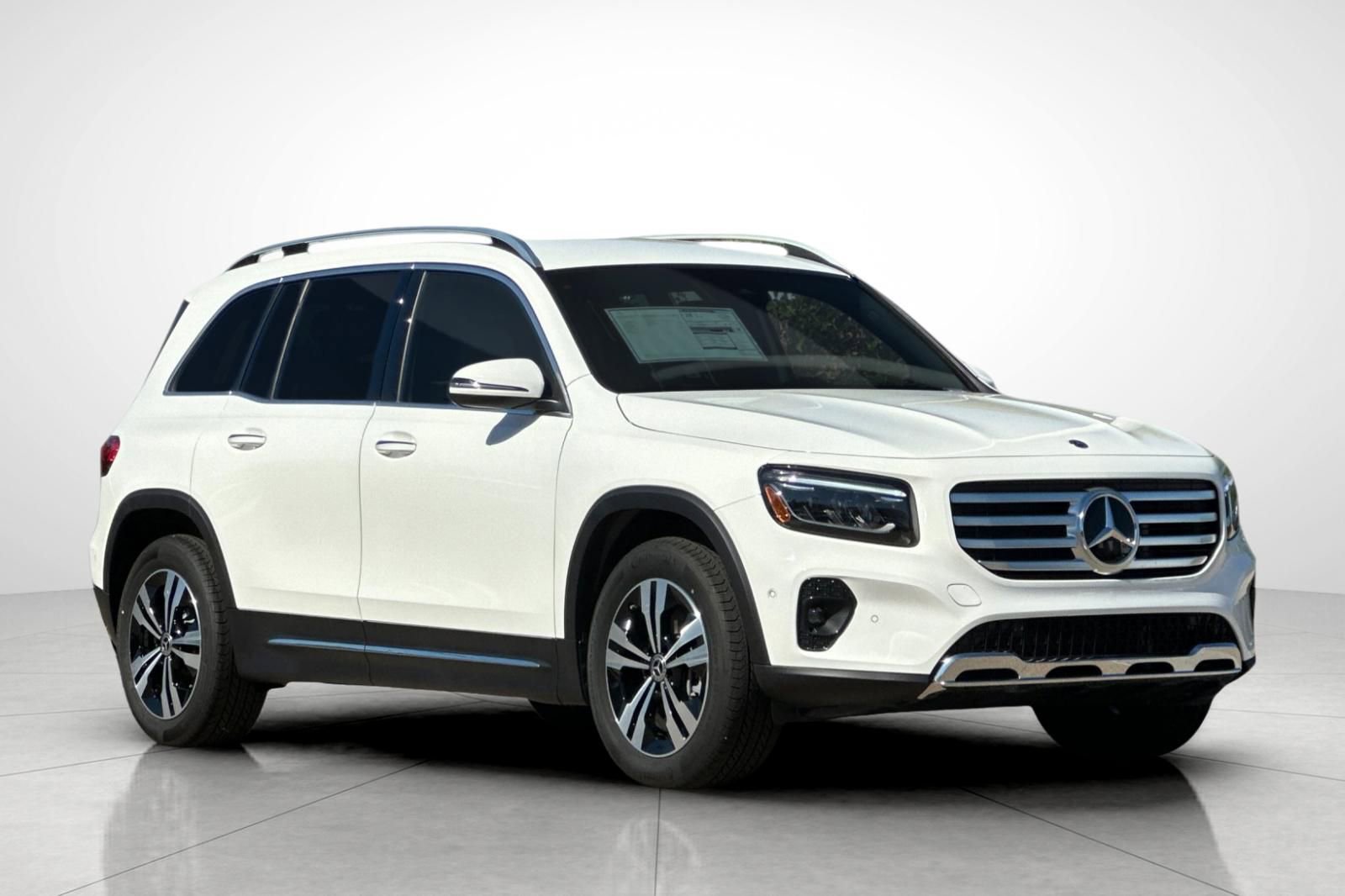 New 2025 Mercedes-Benz GLB 250 image 28