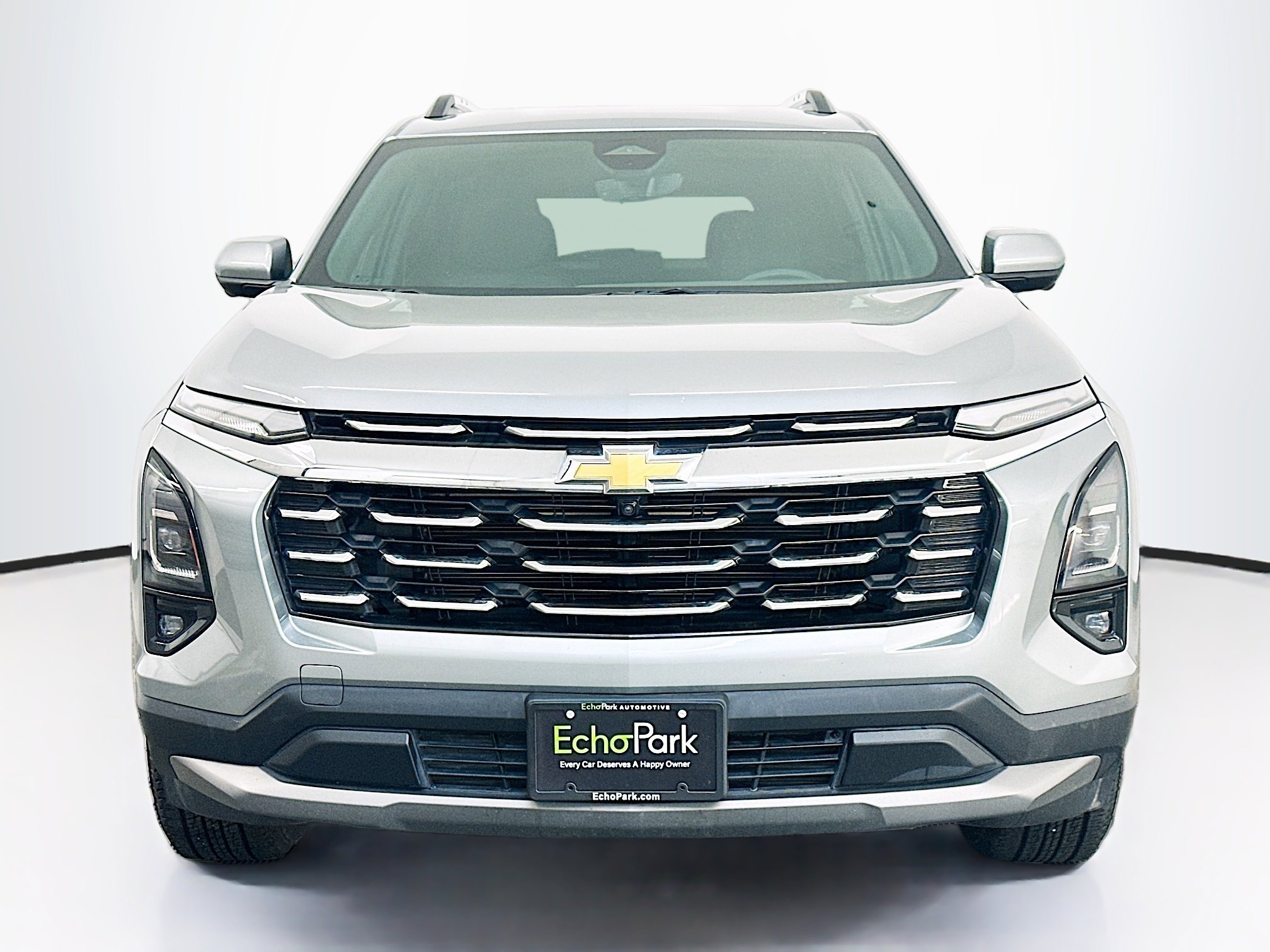 Used 2025 Chevrolet Equinox LT w/ Convenience Package II AWD/4WD image 2