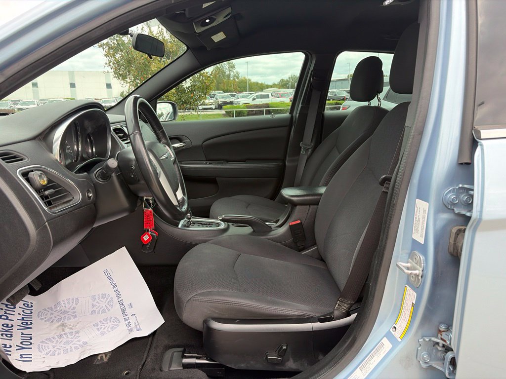 Used 2014 Chrysler 200 Touring FWD image 36