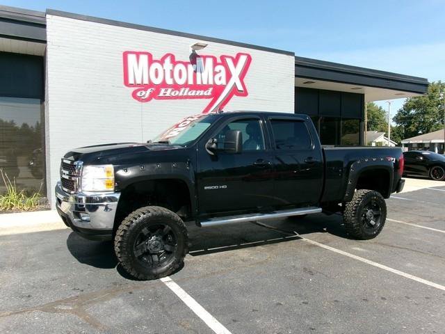 Used 2014 Chevrolet Silverado 2500 LTZ w/ Suspension Package, Off-Road AWD/4WD image 2