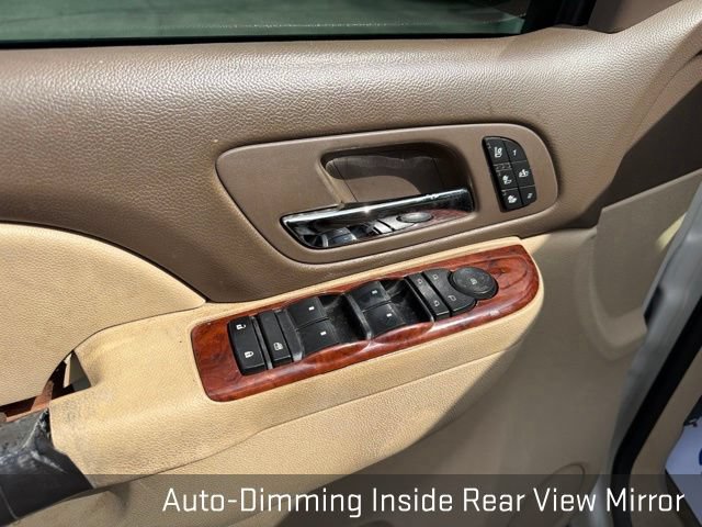 Used 2013 Chevrolet Avalanche LTZ RWD image 27