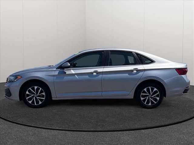 Used 2024 Volkswagen Jetta S FWD image 2