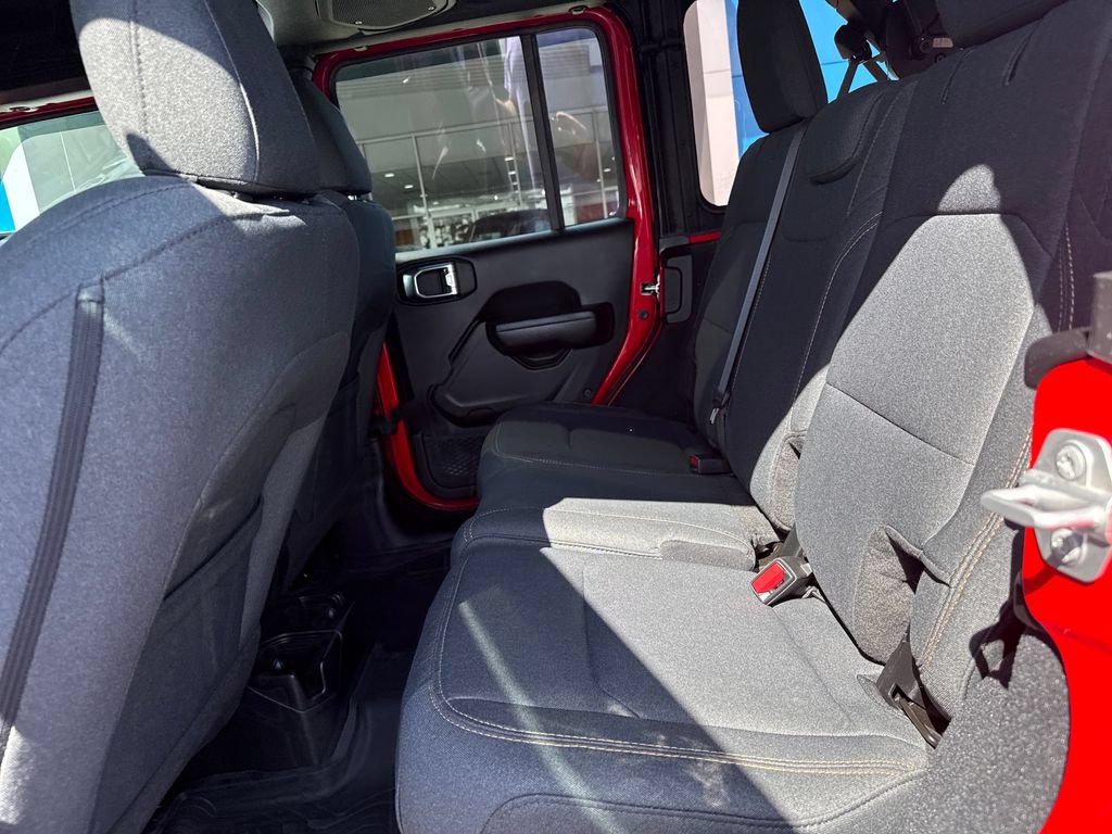 Used 2024 Jeep Wrangler Unlimited Sport AWD/4WD image 39
