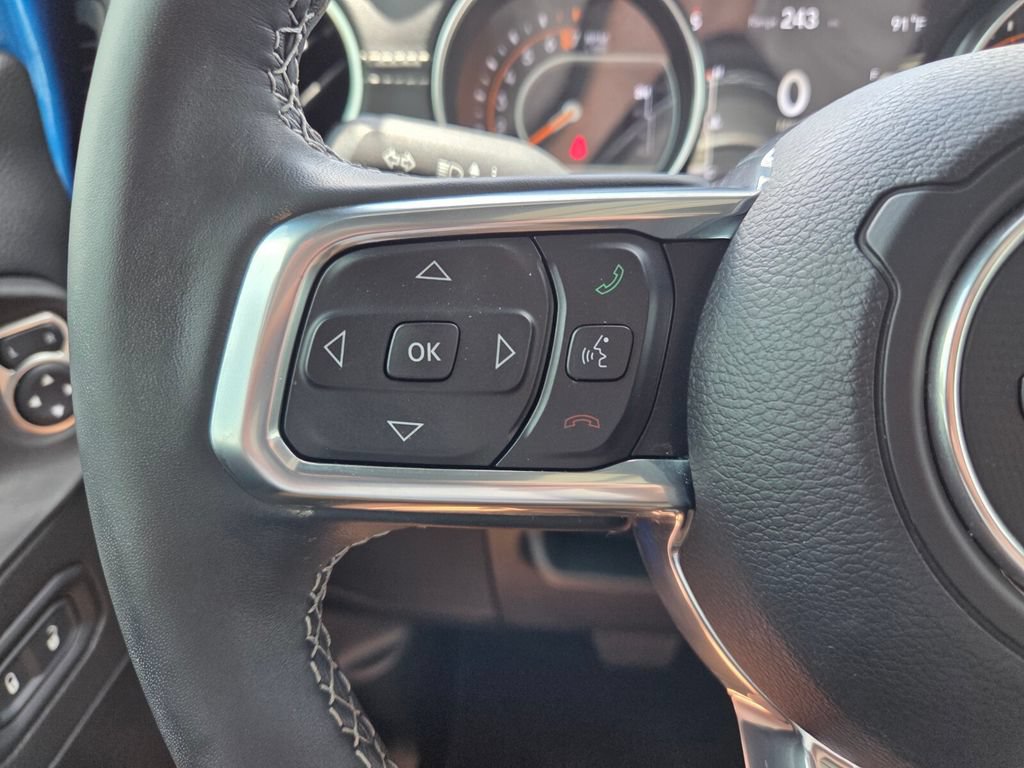 Used 2022 Jeep Wrangler Unlimited Sahara w/ LED Lighting Group AWD/4WD image 30
