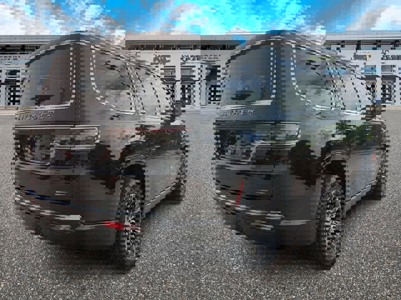 Used 2022 Jeep Grand Wagoneer Series I image 8