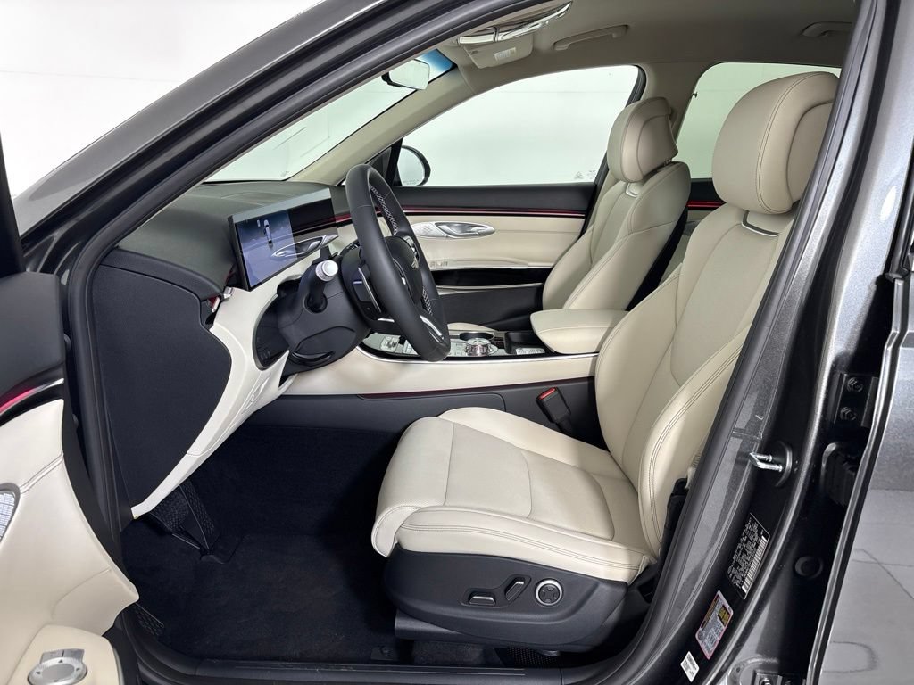 New 2027 Genesis GV70 2.5T AWD/4WD image 14